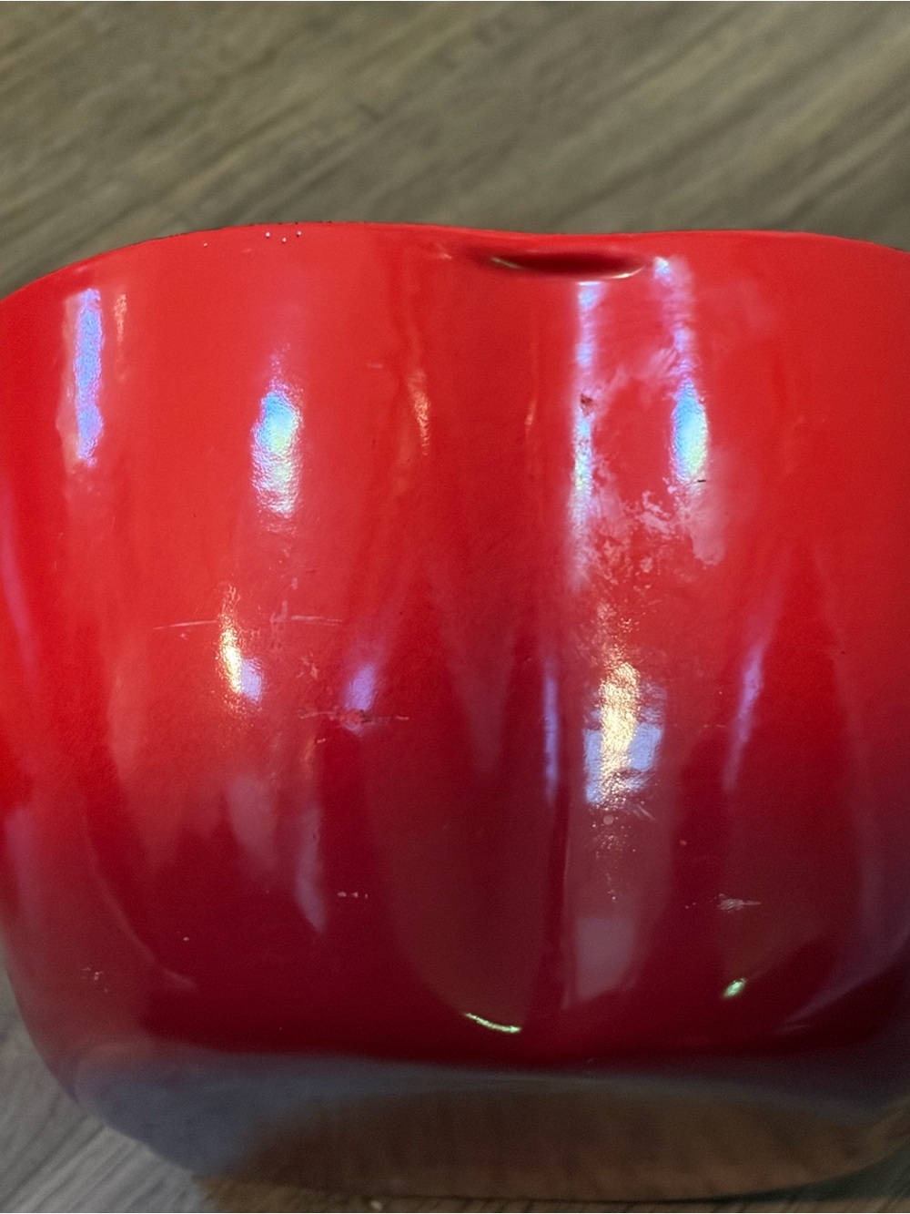 Le Creuset enameled cast iron Bell Pepper Cocotte  color Cherry Red - Picture 9 of 16